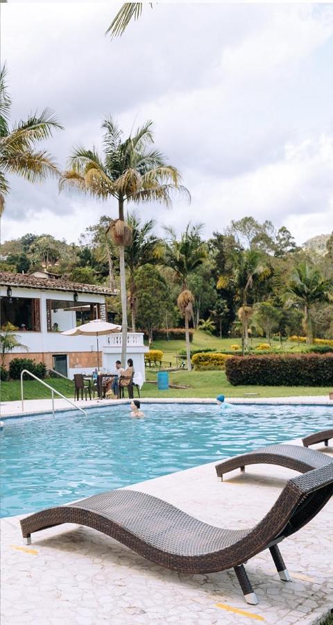 Hotel Club Campestre Hacienda Fizebad El Retiro  Zewnętrze zdjęcie